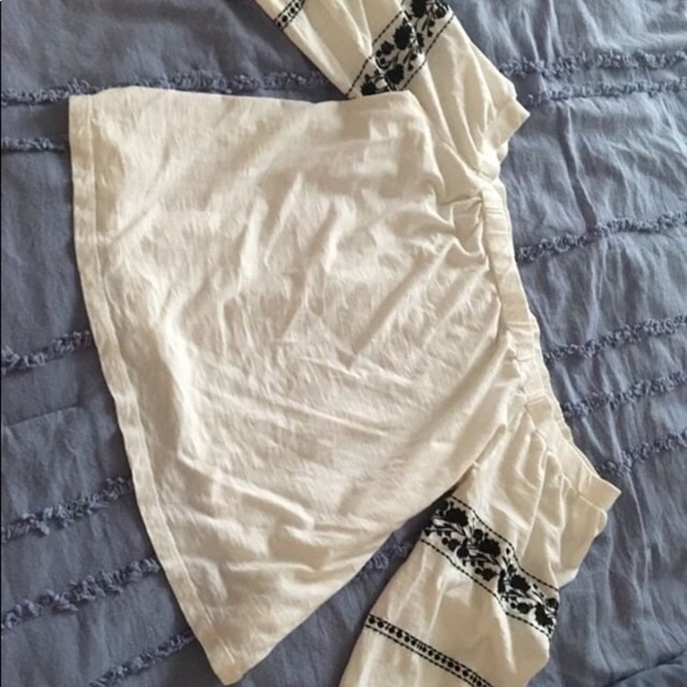 American Eagle top